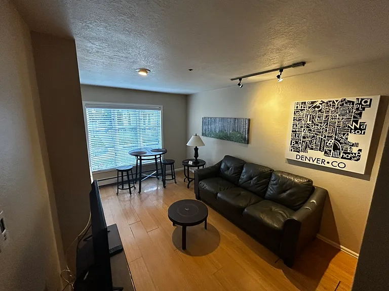 2113 Walnut St #8 — Photo 5