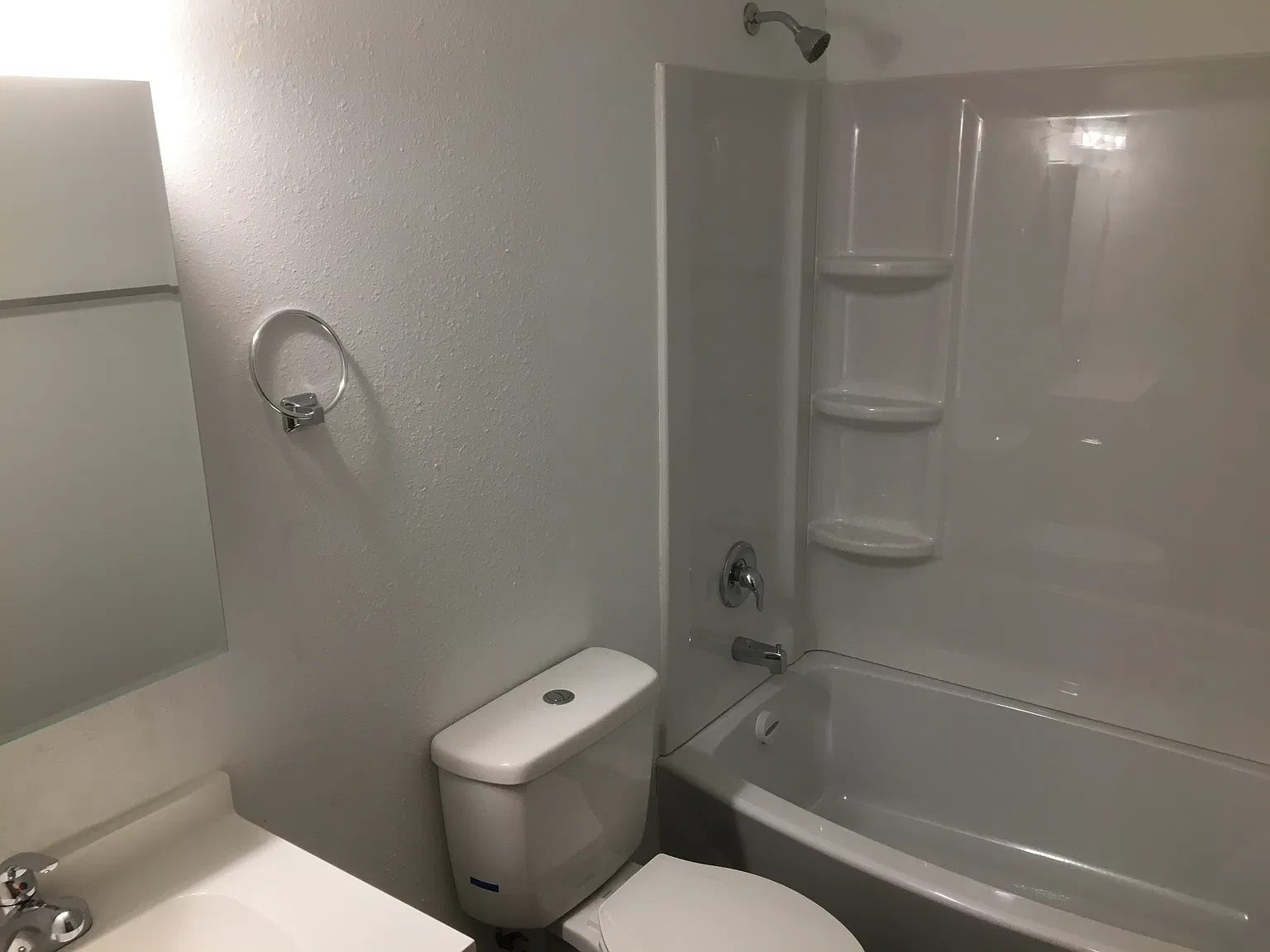 2 bed, 800 sqft, $1,400 — Photo 1