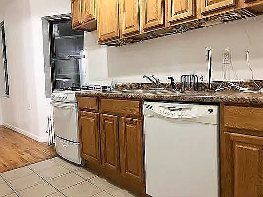 3rd image of 340 E 13th St APT 8
