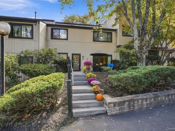 2802 Fox Lane, Poughkeepsie, NY 12603