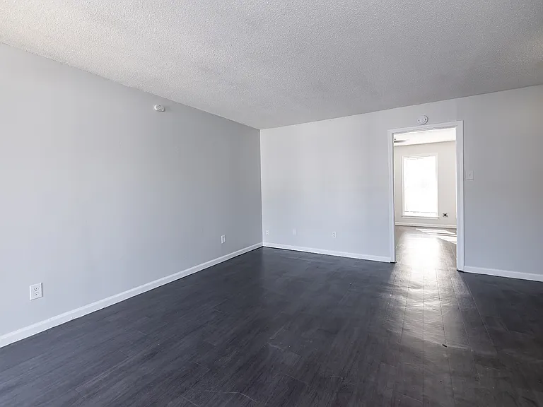 Berclair Apartments — Photo 16