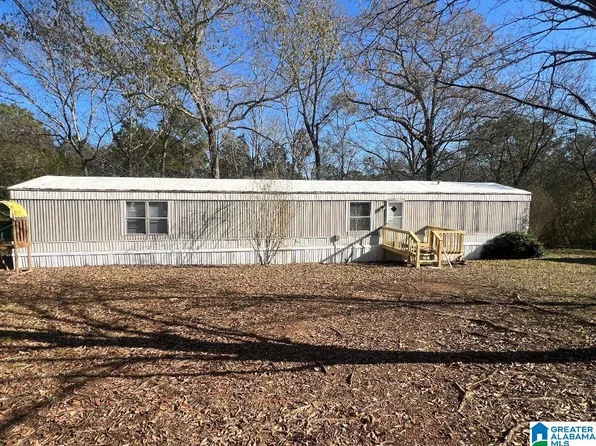 106 Westwood Dr, Springville, AL 35146