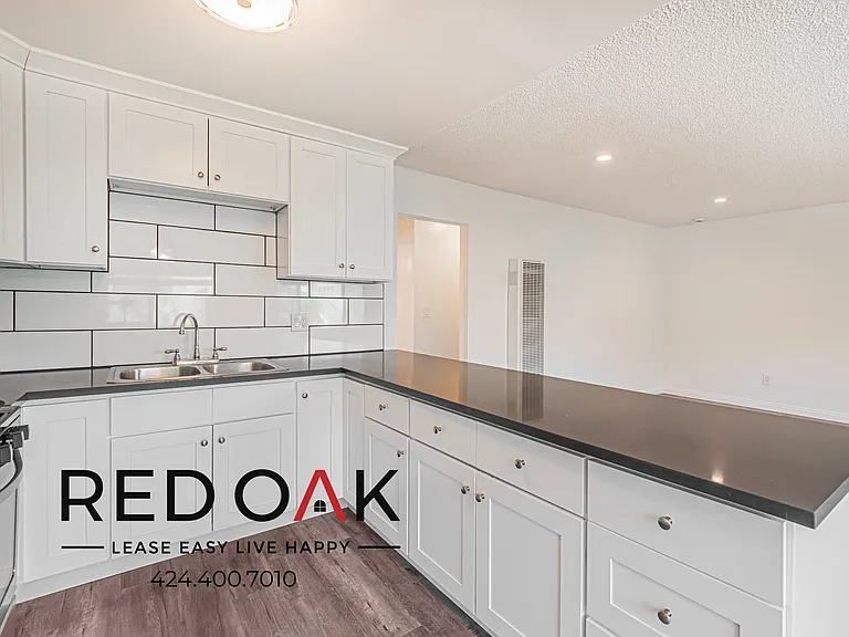 911 Monterey Ave #18 — Photo 7