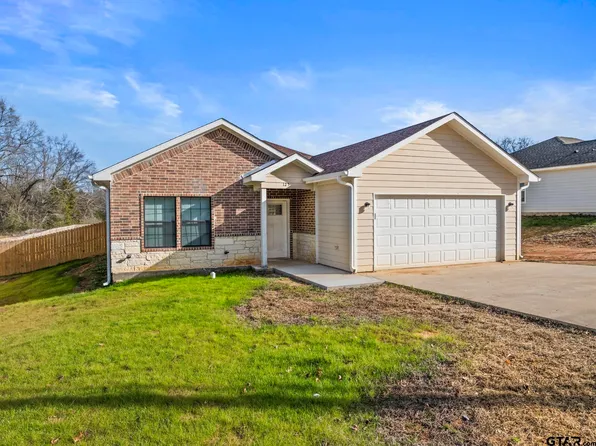 125 S Quillie Ave, Mount Pleasant, TX 75455