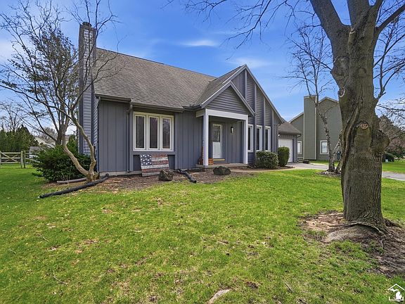 3rd image of 7356 Forest Valley Rd