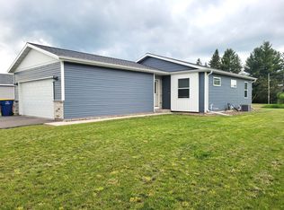 1400 Parkview Dr, Merrill, WI 54452