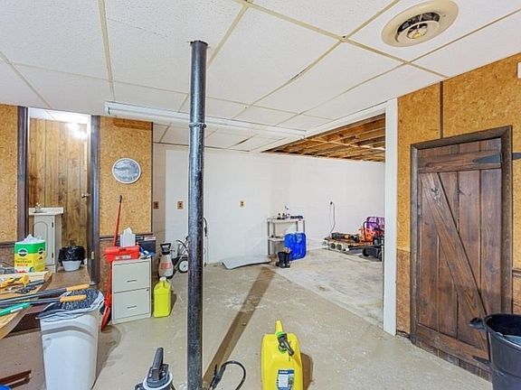45th image of 580 Gamaliel Rd