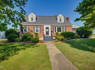 824 Fairmont Ave, Kingsport, TN 37660