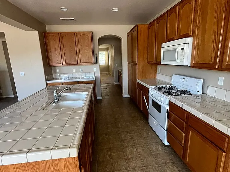 1520 Manzanita Way — Photo 10