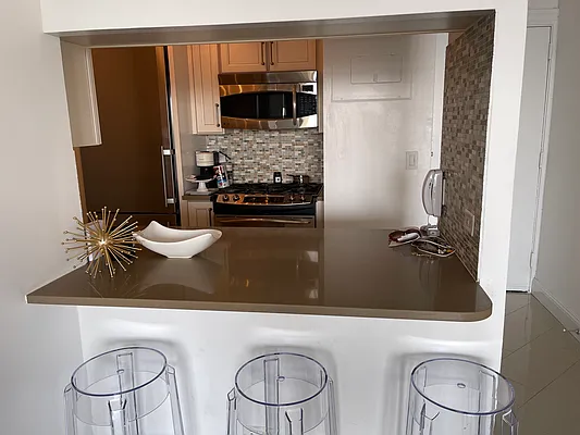 Rented by BATTERY PARK CITY RESIDENTIAL LLC | media 6