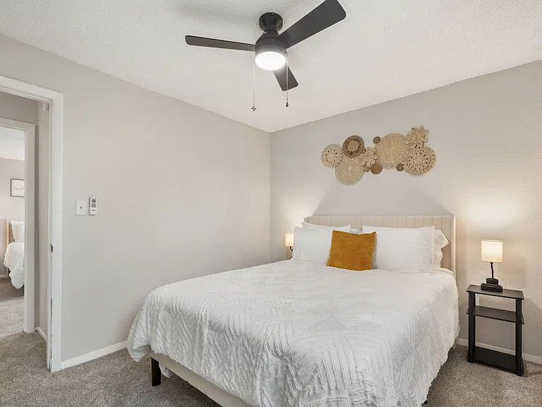 4310 Loomis Ave #4 — Photo 29