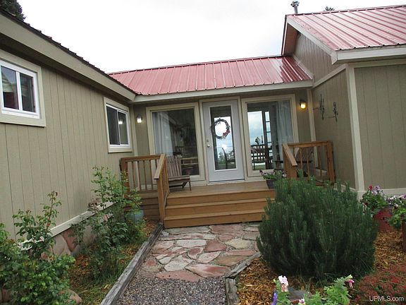 3rd image of 11645 Des Rochers Rd