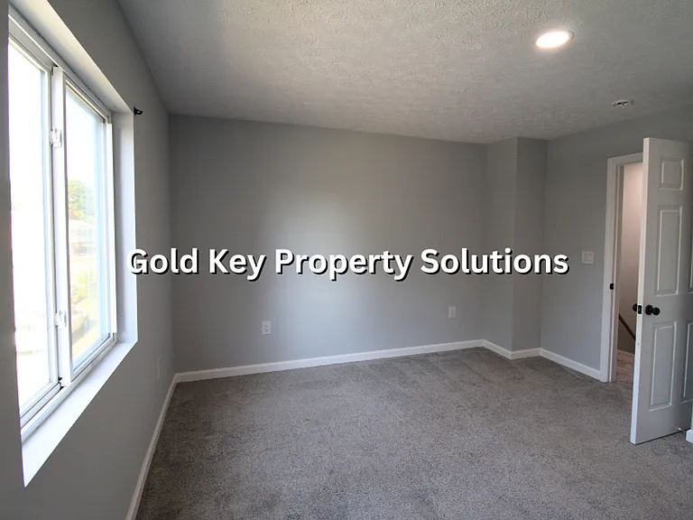 508 W Monroe St — Photo 15