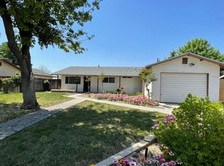 913 Banyan Dr, Lemoore, CA 93245