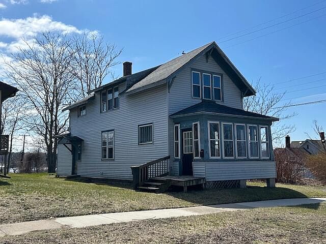 1st image of 108 4th St