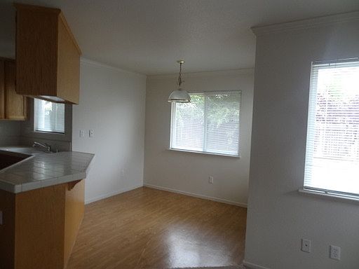 4th image of 7741 Dixie Lou St