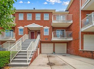 315 Weatherly Pl #A, College Point, NY 11356