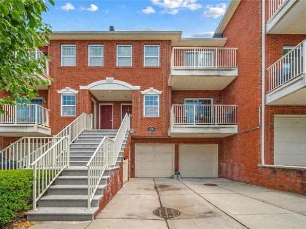 3-15 Weatherly Place #A, College Point, NY 11356
