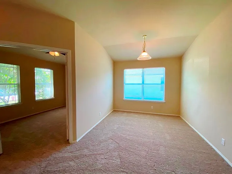 218 Jennifer Ln — Photo 18