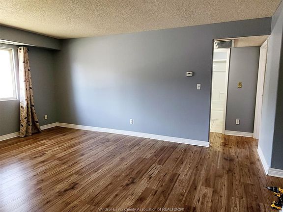 3rd image of 550 Park St W #6