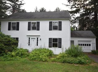 8 McClure St, Amherst, MA 01002