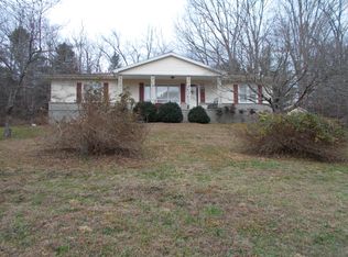 1445 W Cove Rd, Jamestown, TN 38556