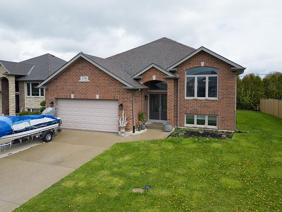 1st image of 234 Clairwood Cres