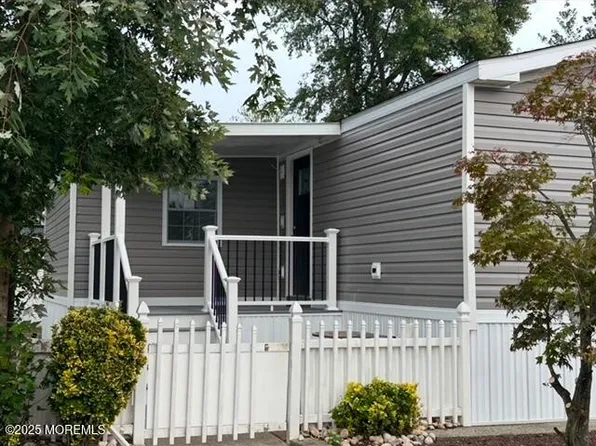 14 Bayshore Mobile Mnr, Hazlet, NJ 07730
