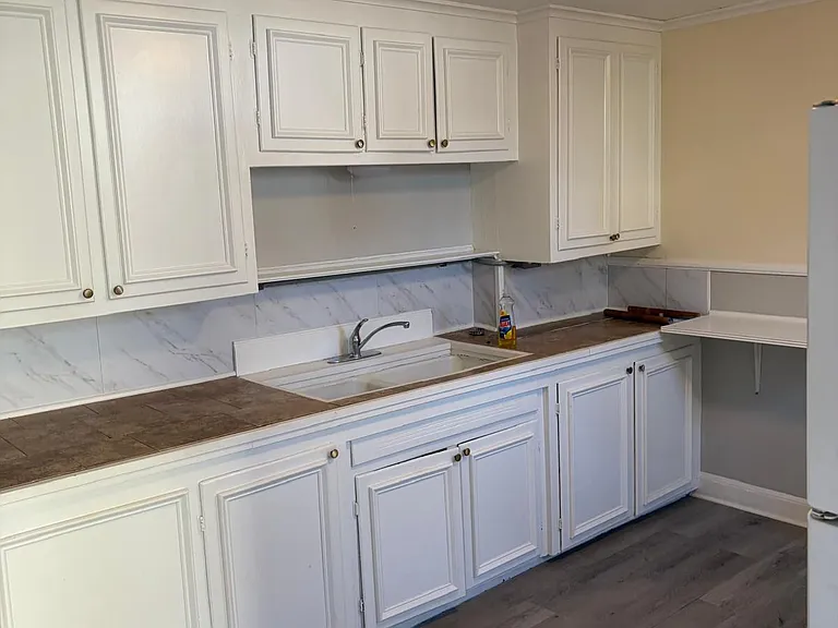 119 Williams St #Y — Photo 8