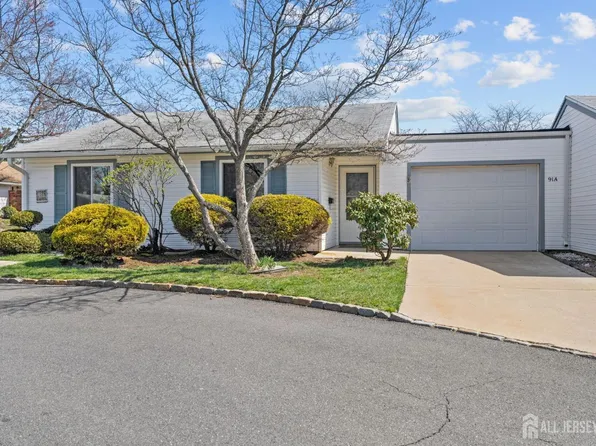 91 Dogwood Plz #A, Monroe Township, NJ 08831