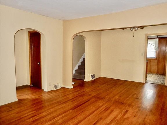 2nd image of 4 Kirkwood Ave