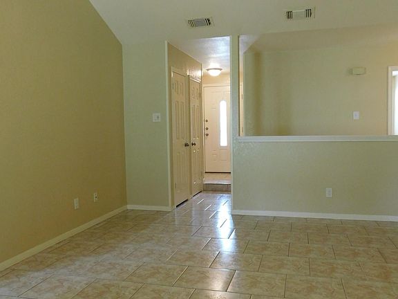 4th image of 2315 Whitney Dr