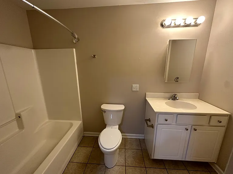 180 Spring St #2 — Photo 5