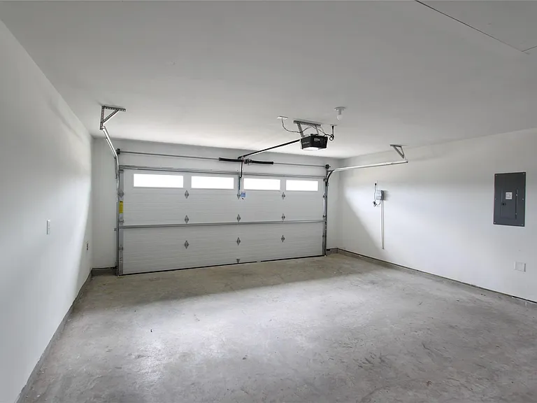8215 Brahman Ln — Photo 16