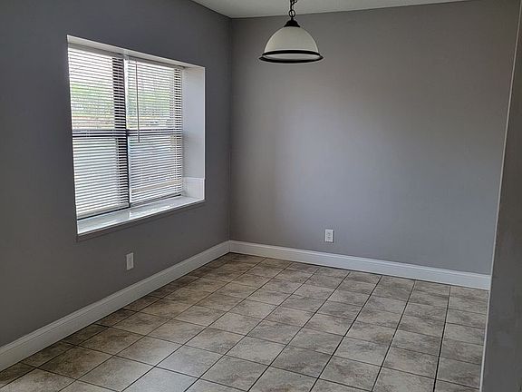 3rd image of 1310 Admiral Blvd APT 304