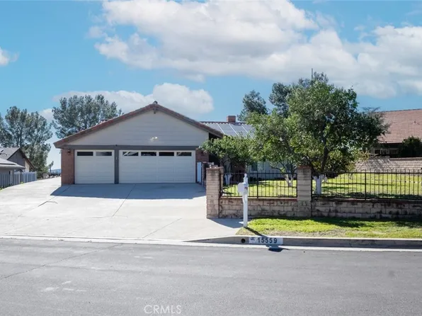15559 Sorbonne St, Sylmar, CA 91342