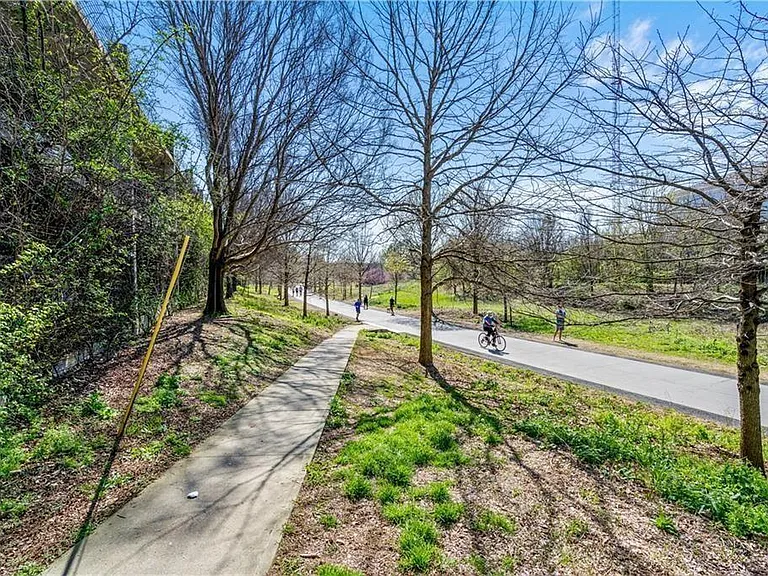 821 Ralph McGill Blvd NE #2211 — Photo 33