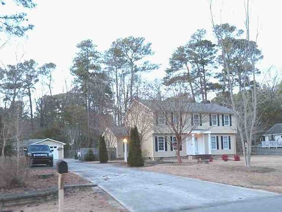 2nd image of 3708 Gloucester Rd