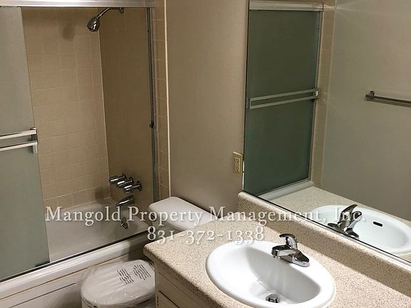 5th image of 456 Dela Vina Ave #D4