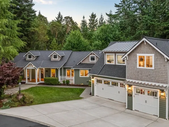 1090 Paha View Drive, Fox Island, WA 98333