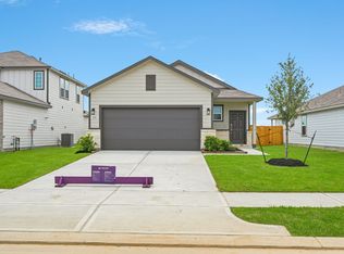 1887 Redwood Ln, Dayton, TX 77535