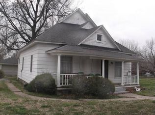 412 S 3rd St, Arma, KS 66712