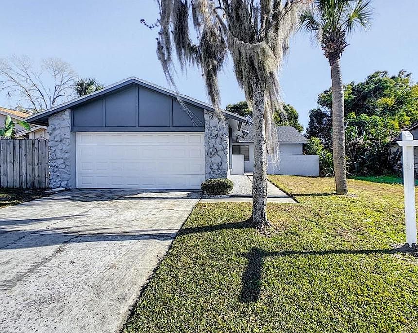 1st image of 409 San Leandro Dr