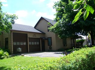 120 Newcomb St, Columbus, WI 53925