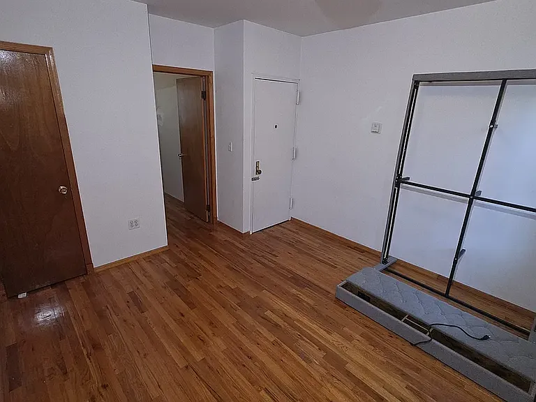 146 Freeman St #3L — Photo 7