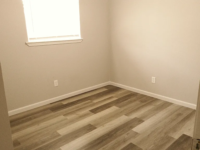 1505 S Howard Ave — Photo 9