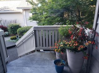 16900 River Rock Dr APT 201, Lynnwood, WA 98037