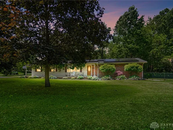 2627 Marinette Dr, Springfield, OH 45503