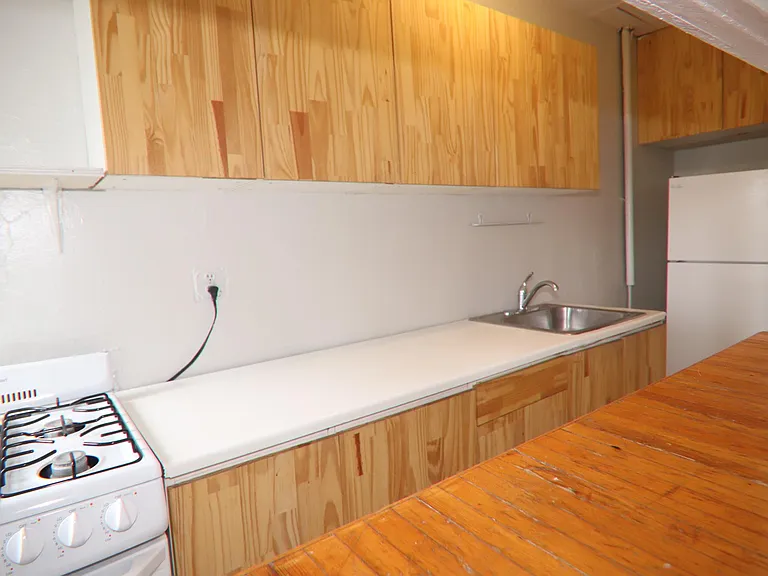 1614 Bolton St #3 — Photo 8