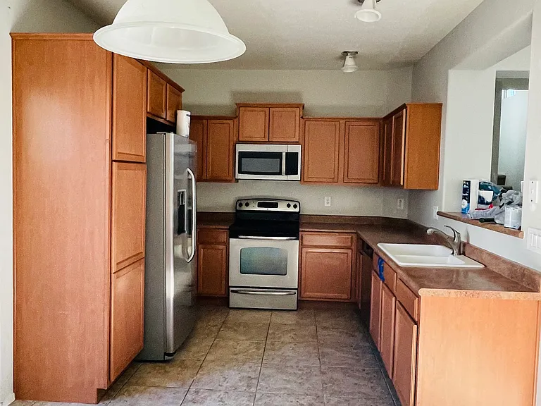 8352 W Vernon Ave — Photo 2